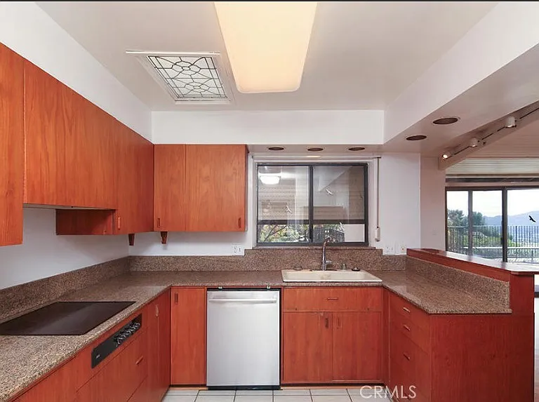 1300 Paseo Redondo — Photo 7