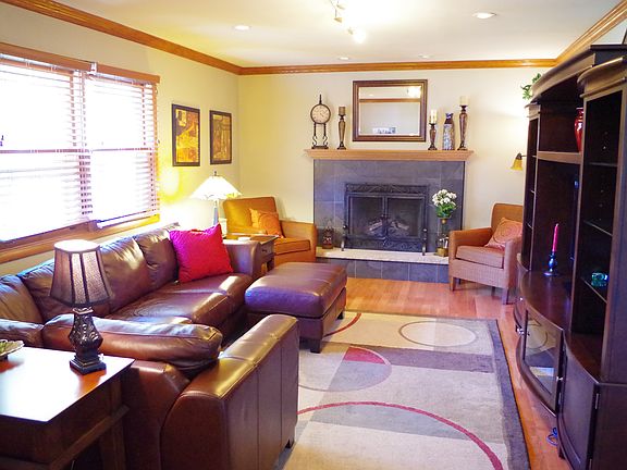 FAMILY ROOM WITH FIRE PLACE