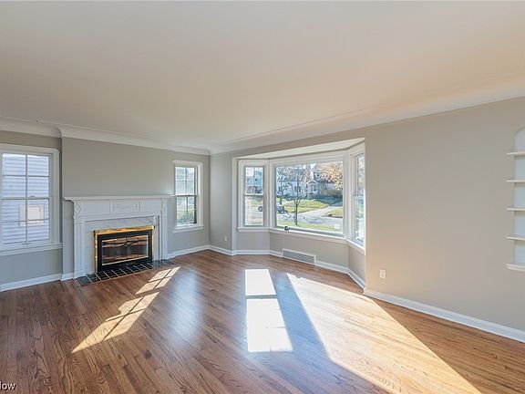 2nd image of 2171 Jackson Blvd