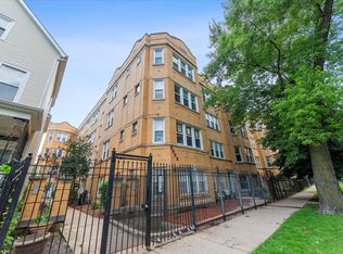 3555 W Lyndale St #1B, Chicago, IL 60647