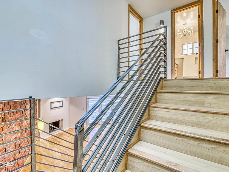 421 Irondale Dr #B — Photo 43