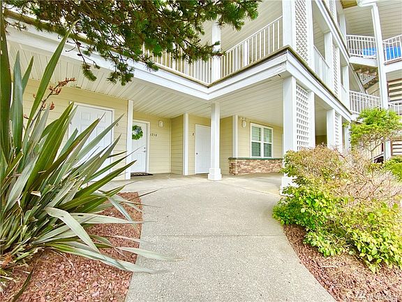 2nd image of 1600 Ocean Ave #1216