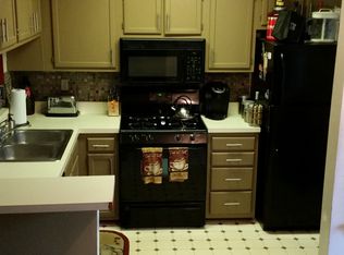 6556 Old Carriage Dr, Alexandria, VA 22315