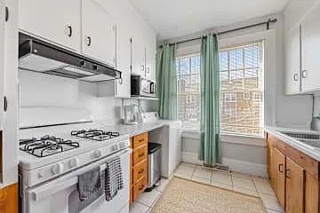 536 Hawthorne Ln — Photo 61