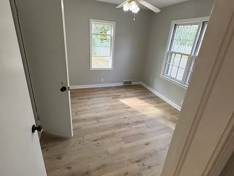 424 S Jameson Ave — Photo 18