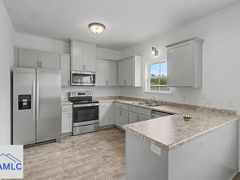 40 Rimes Ave — Photo 11
