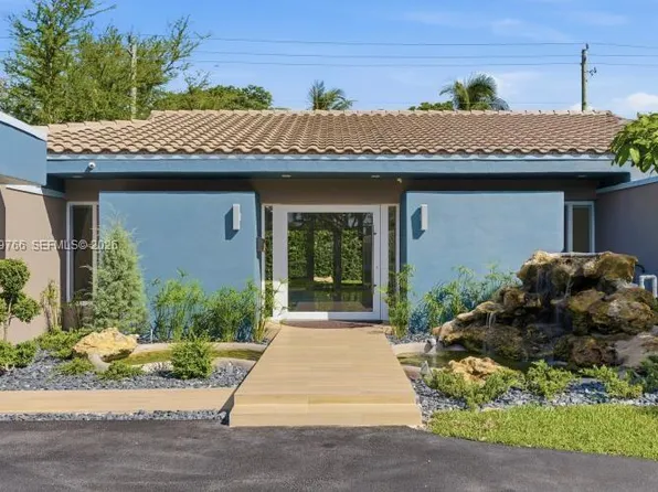 291 Shore Dr E, Miami, FL 33133