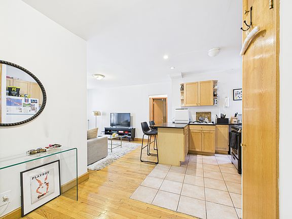 4th image of 301 W 19th St APT 21