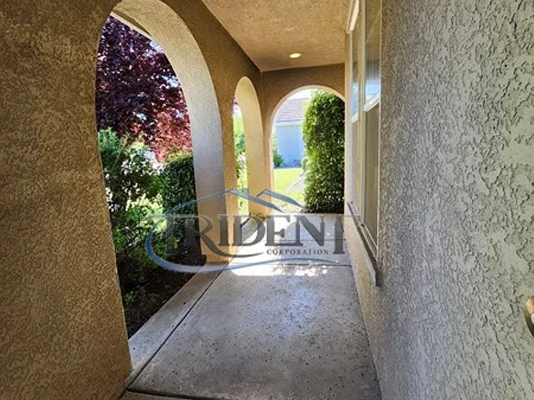 1038 Zanes Dr — Photo 22