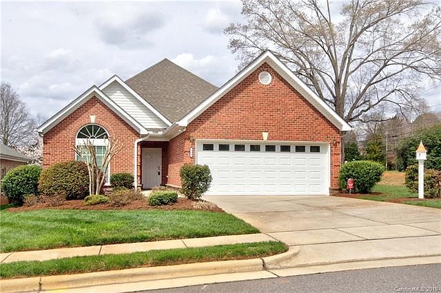 1st image of 104 Sweet Oaks Ln