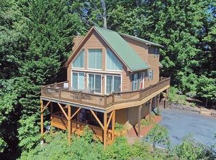 275 Longview Dr, Hayesville, NC 28904