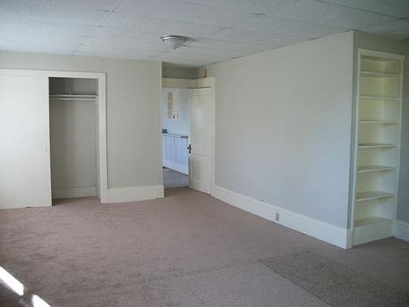 4th image of 1026 Virginia Ave