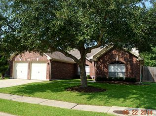 16902 Serenity Cove Cir, Friendswood, TX 77546