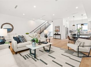 6510 N Contour Ln, North Hollywood, CA 91606