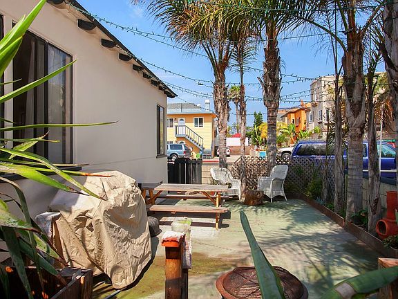 5th image of 2915 Mission Blvd #17