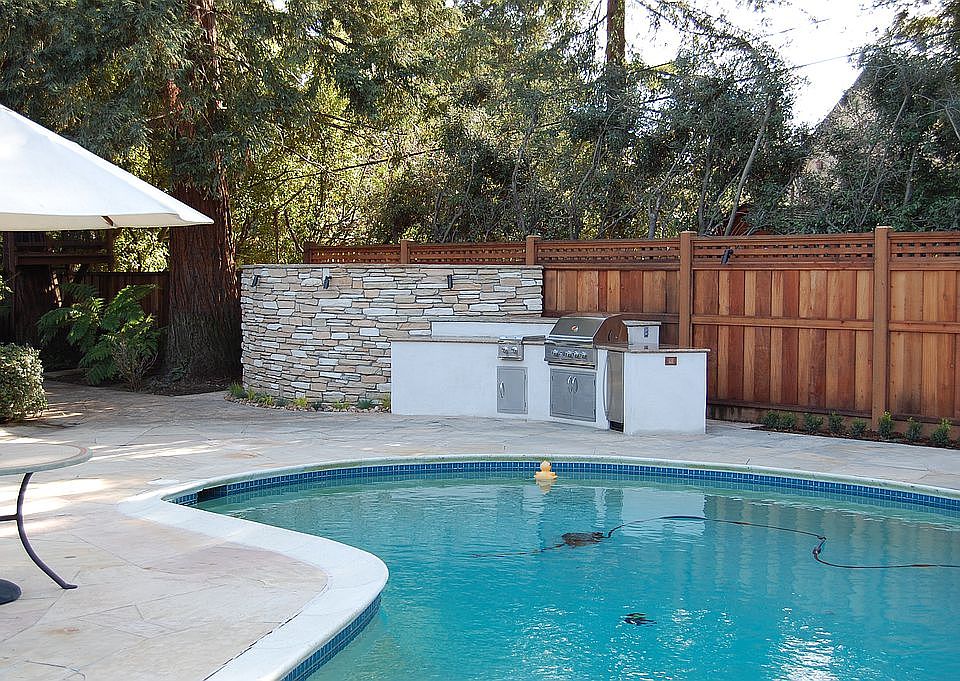 2nd image of 525 Saint Francis Pl