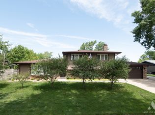 8140 W 91st St, Hickory Hills, IL 60457