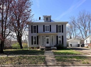 315 N 3rd St, Oskaloosa, IA
