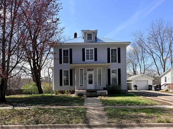 315 N 3rd St, Oskaloosa, IA 52577