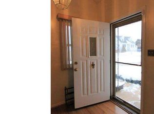 10 Martha Washington Ave, Newark, DE 19702