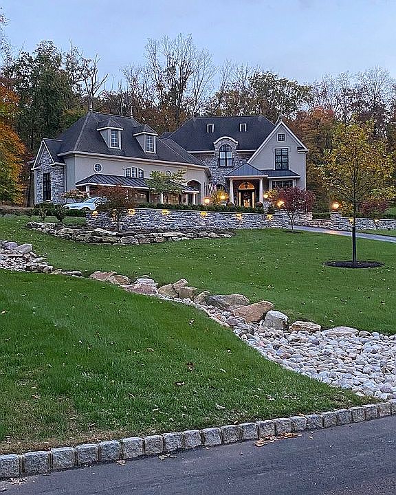 2nd image of 115 Muirfield Ct