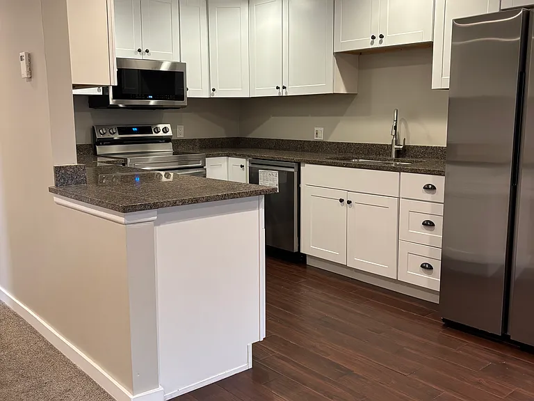 123 E 300 N — Photo 1