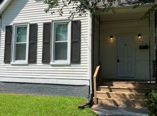 915 W Macqueen Ave, Peoria, IL 61604