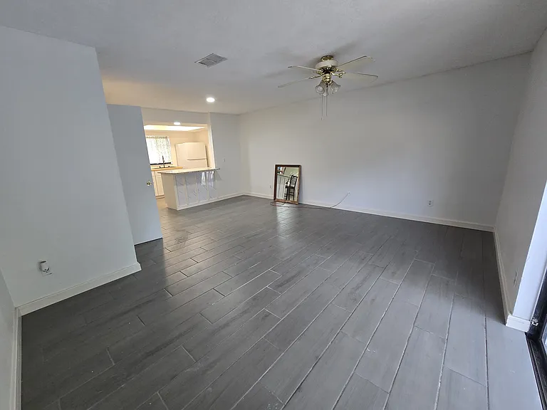 3911 Oak Limb Ct — Photo 7
