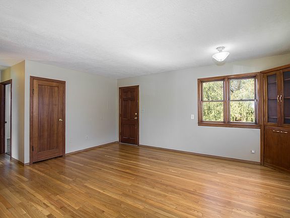2nd image of 10807 E Fairview Ave