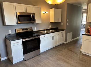 301 S Pearl St APT 4, Salem, IL 62881