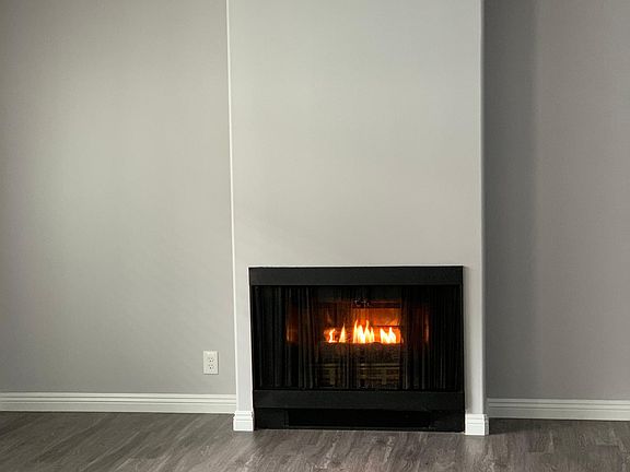 4th image of 3708 Spencer St #0