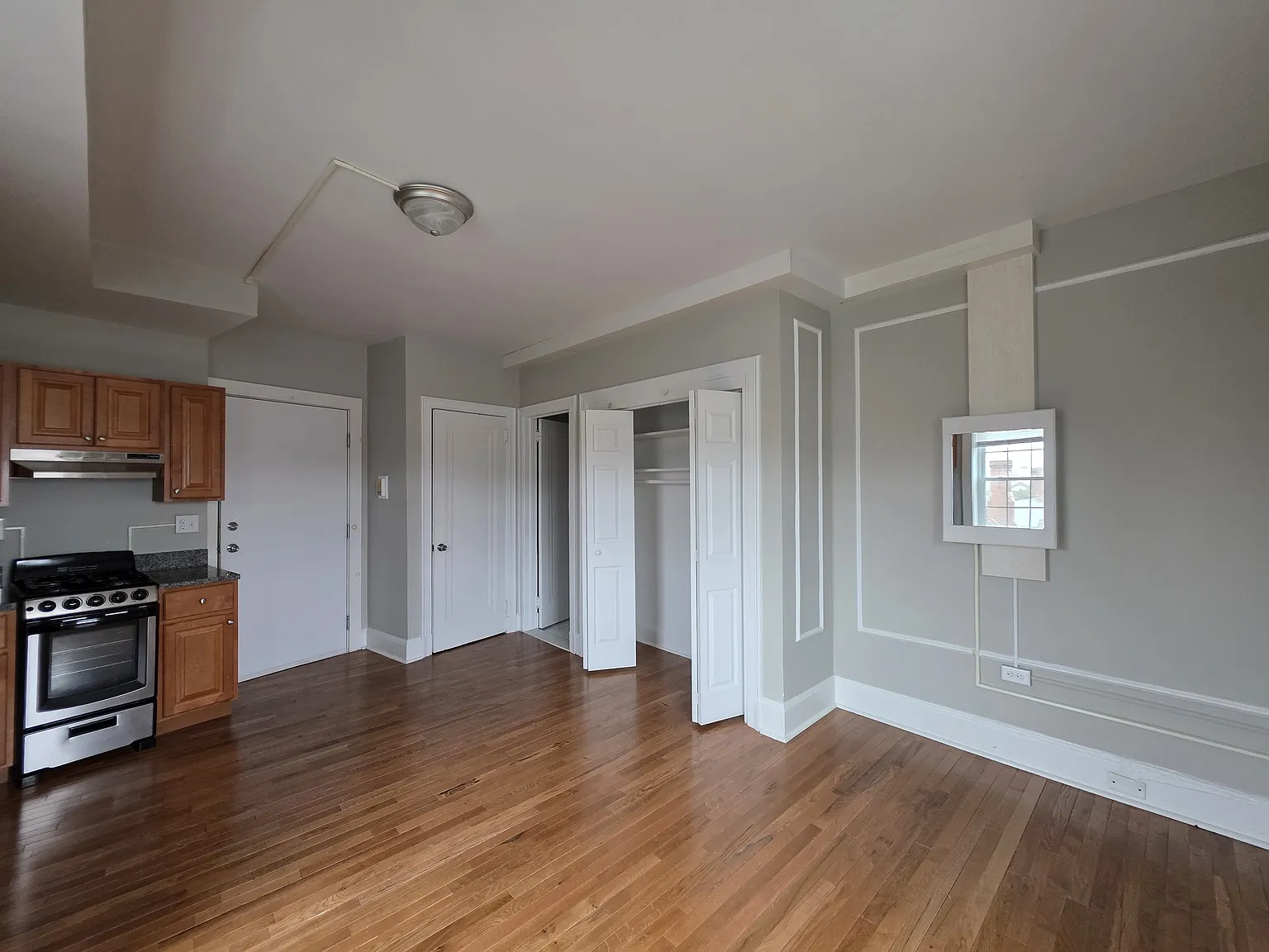 Studio, $1,375 — Photo 4
