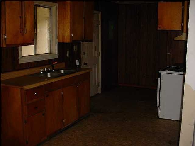 2nd image of 3930 Obannon Dr