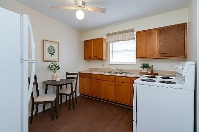 2nd image of 155 Kelly Ave APT 3