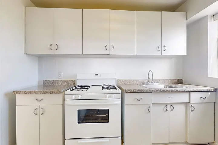 Lake Meadows Apartments — Photo 230