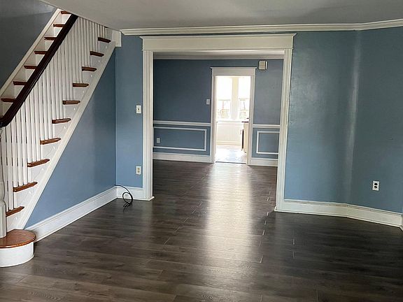 2nd image of 3332 Princeton Ave