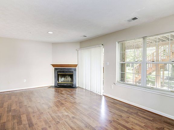 3rd image of 3031 Lost Creek Blvd