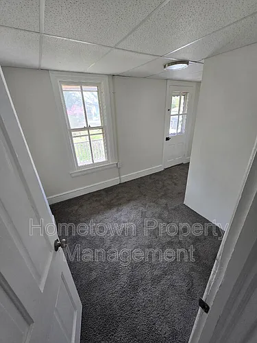 548 Nelson St Photo 1