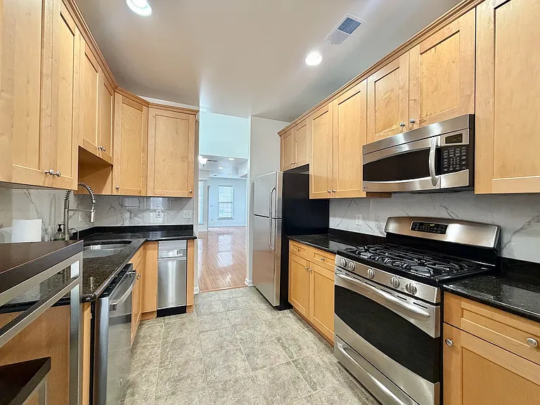 Kitchen Alt View
