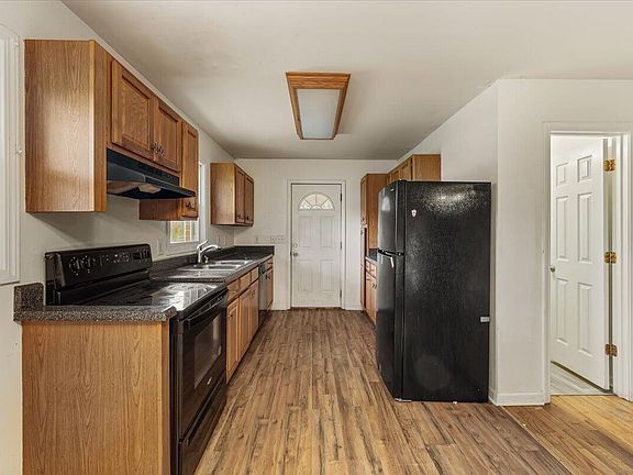 2nd image of 1850 S Clearview Dr