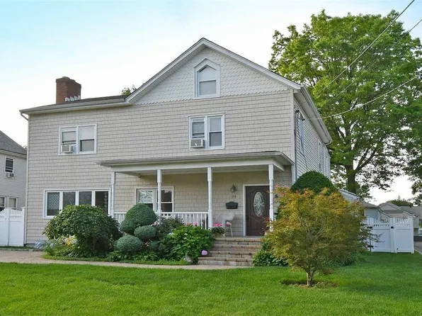 24 Prospect Avenue, Glen Cove, NY 11542