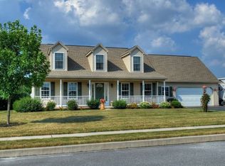 114 Coventry Dr, Carlisle, PA 17015