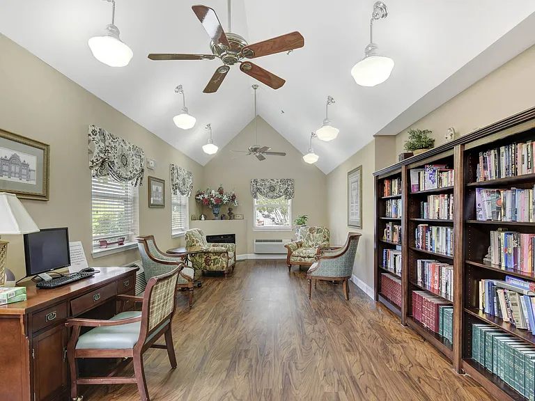 Cascades Village (55+) — Photo 12
