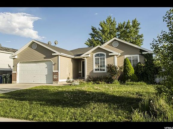 2nd image of 6059 W Castle Ln