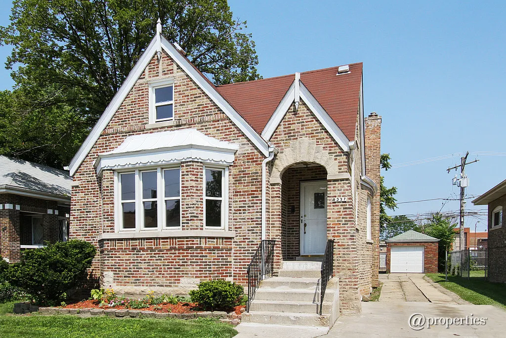 8327 S Marshfield Ave photo 1