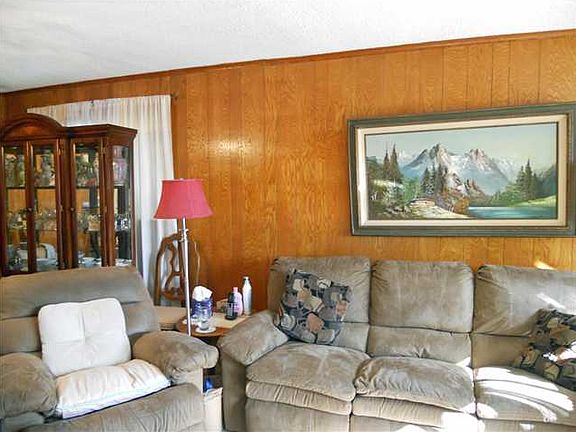 5th image of 3214 Wedgewood Dr