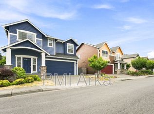 633 Ilwaco Pl NE, Renton, WA 98059