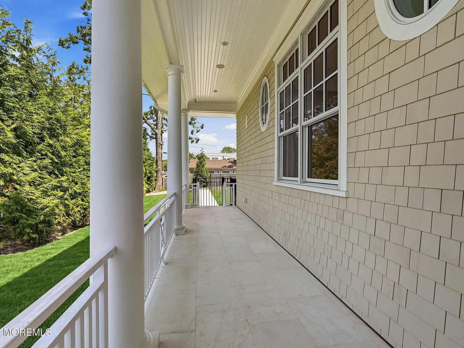 8 bed, 7.5 bath, 5000 sqft, $200,000 — Photo 4