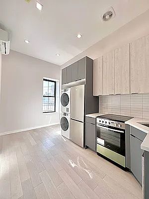 3rd image of 105 Beadel St Floor 2