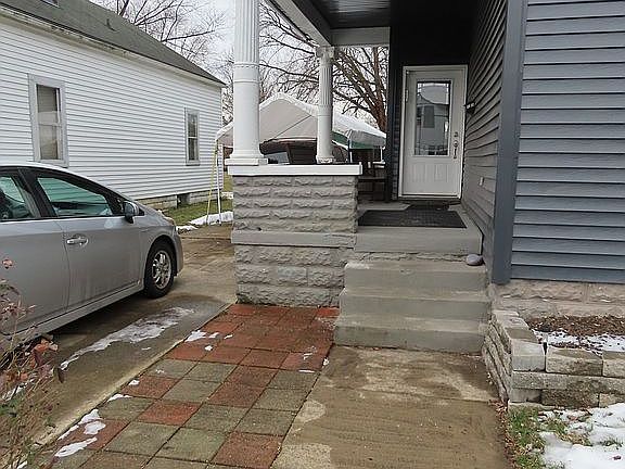3rd image of 590 Buckeye St